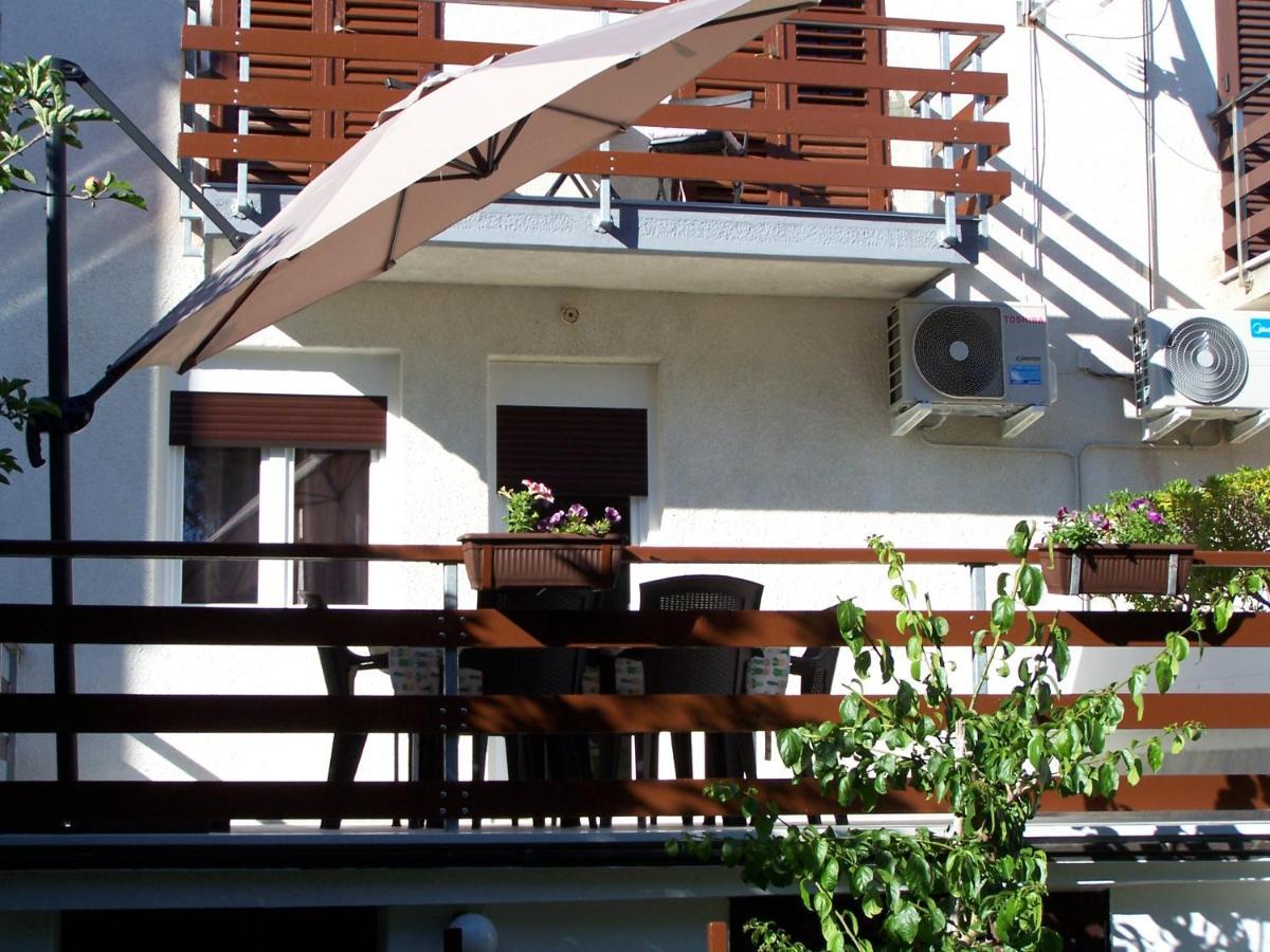 Apartments Sestan โนวาลยา ภายนอก รูปภาพ