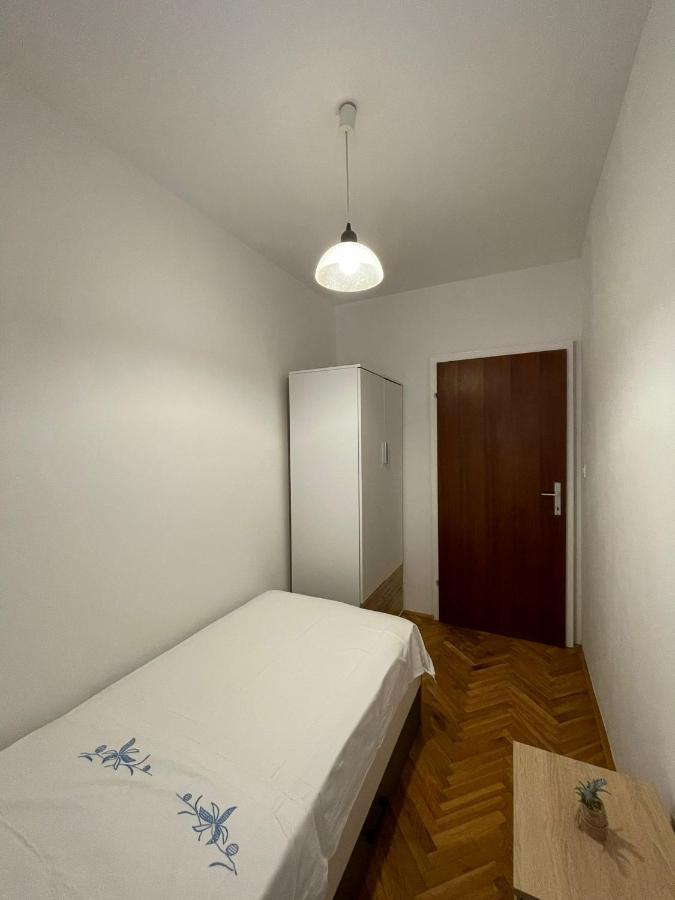Apartments Sestan โนวาลยา ภายนอก รูปภาพ