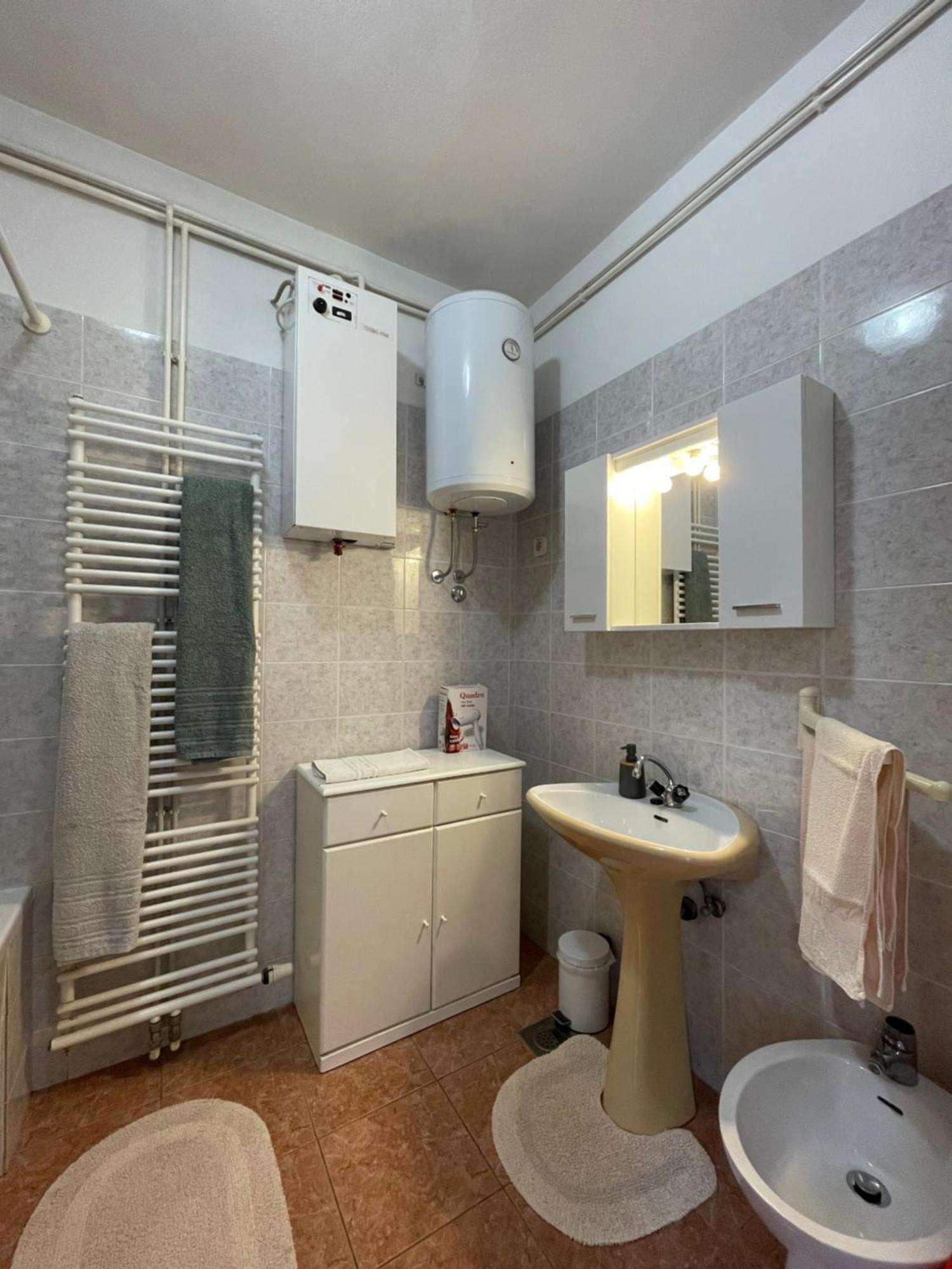 Apartments Sestan โนวาลยา ภายนอก รูปภาพ